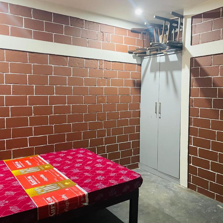 Dharani Home Stay Badami Extérieur photo